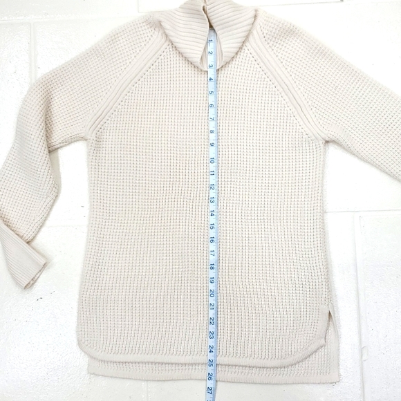 Banana Republic sweater women's medium turtleneck cream cable knit soft stretchy - Picture 6 of 10